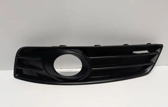 Audi A3 S3 8P Front bumper lower grill 8P0807681F