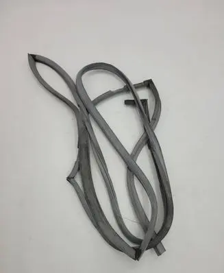 Mercedes-Benz Vito Viano W638 Front door rubber seal A3097270030
