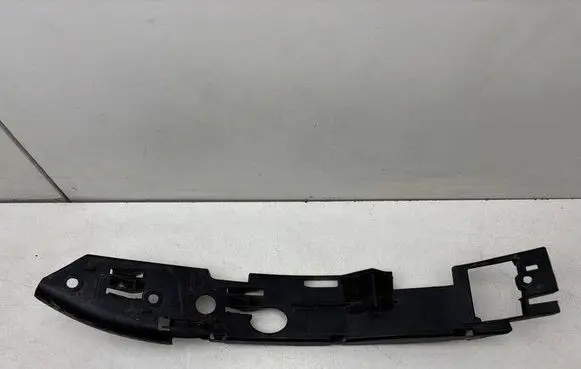 Volkswagen Touareg I Front bumper mounting bracket 7L6807184C