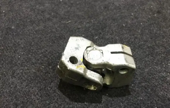 Mercedes-Benz 208 308 Steering column universal joint