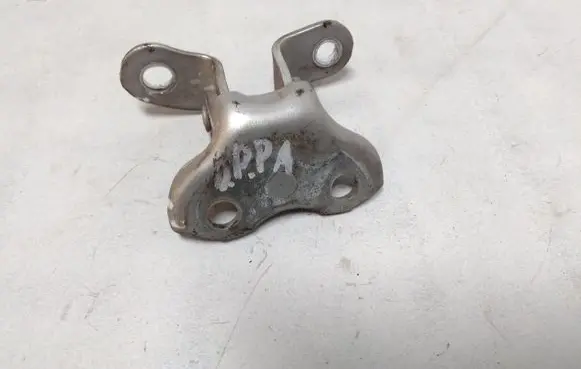 Toyota Prius (XW30) Front door lower hinge 