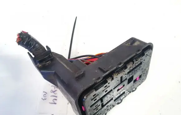 Skoda Octavia Mk2 (1Z) Fuse box set 15345251 1534525-1