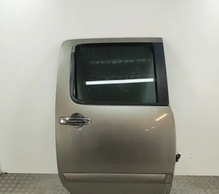 Nissan Titan Rear door 821528S530