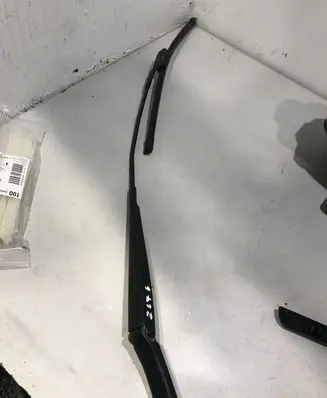 Volkswagen Golf V Windshield/front glass wiper blade 1K5955410B