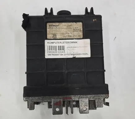 Volkswagen PASSAT B4 Engine control unit/module 037906022GD 90003004 5WP4130