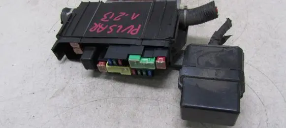 Nissan Pulsar Fuse module