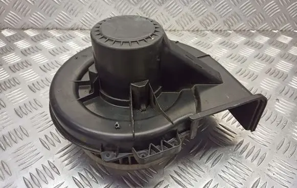 Skoda Fabia Mk1 (6Y) Front door blower motor 6Q1819015
