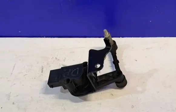 Jaguar XE Air suspension front height level sensor GX733C280CA