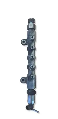 Toyota Avensis T250 Fuel distributor