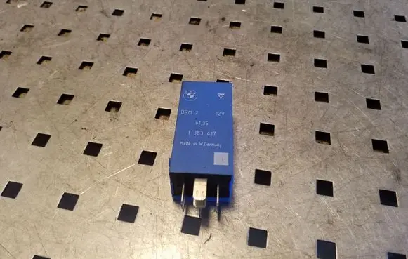 BMW 5 E39 Other relay 1383417