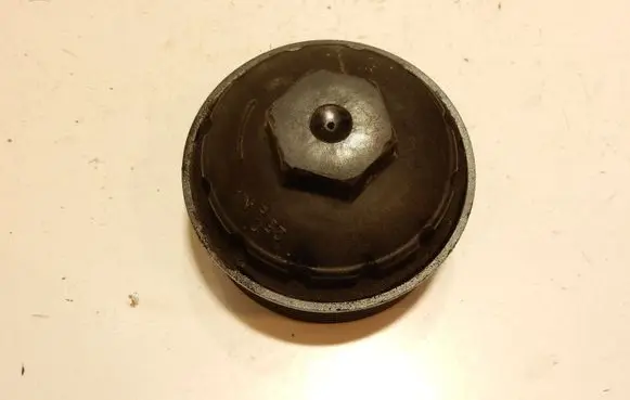 Audi A4 S4 B7 8E 8H Oil filter cover 045115389 21OIL