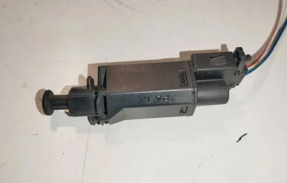 Volkswagen Golf IV Brake pedal sensor switch 927189D 867188D