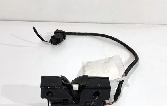 Volkswagen Touran III Engine bonnet/hood lock/catch 5G1823509B