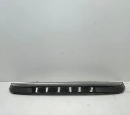 Front bumper lip