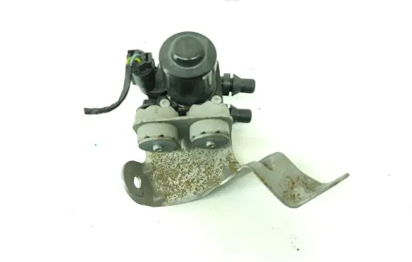 BMW 1 F20 F21 Coolant heater control valve 
