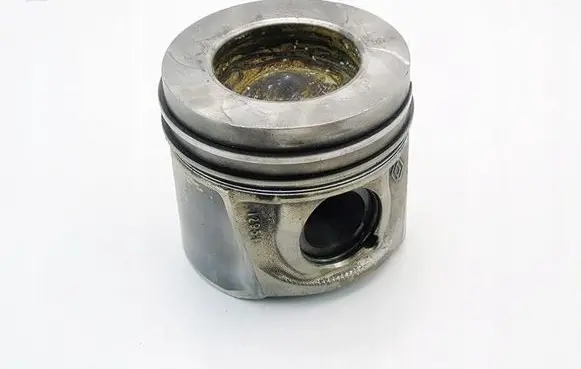 Opel Movano B Piston 