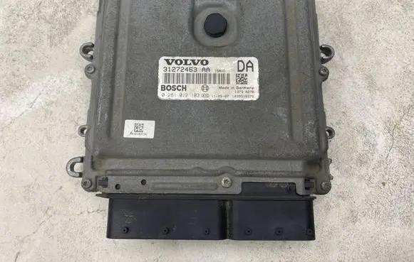 Volvo XC90 Engine control unit/module 31272463AA 0281012103 0281012185
