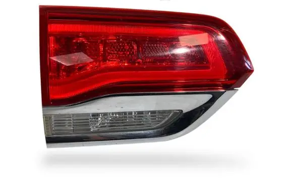 Jeep Grand Cherokee Tailgate rear/tail lights 68110047AB P68110047AB 6003TA0233