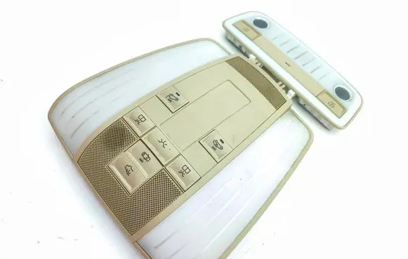 Mercedes-Benz E W212 Front seat light A2129064301 00000467 A2C53375086