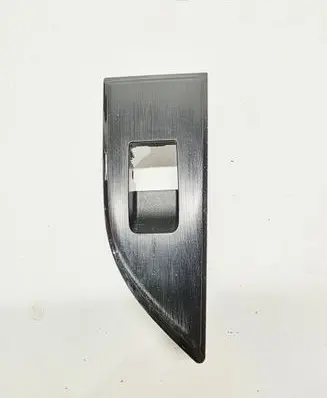 Nissan Qashqai J12 Rear door window switch trim 829616UA0B