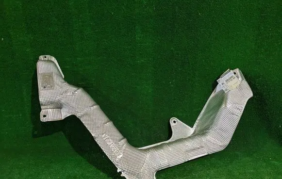 Dacia Lodgy Exhaust heat shield 747615548R