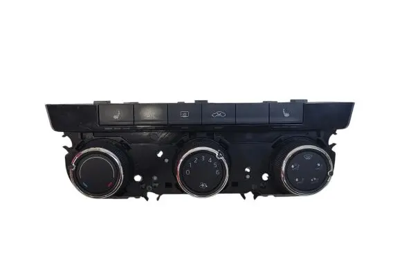 Skoda Superb B8 (3V) Climate control unit 3V0820047J