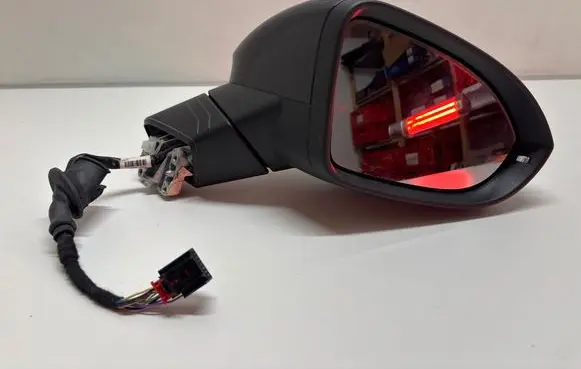 Volkswagen ID.3 Front door electric wing mirror E1041551