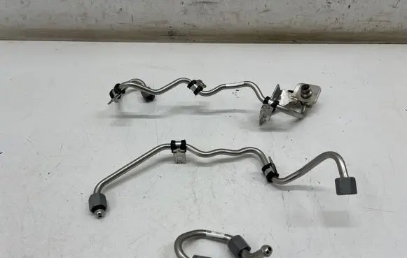 Mercedes-Benz GLE W167 Fuel line pipe A2560700832 A2560700132 A2560704300