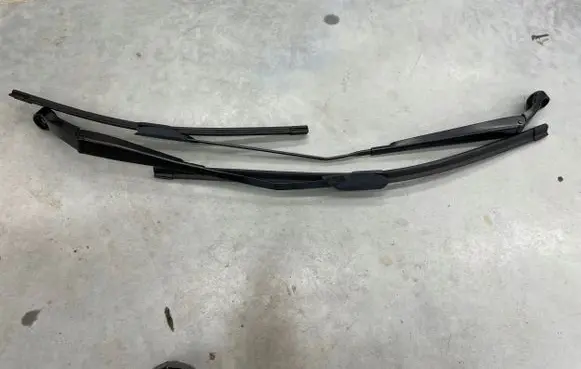 Audi A3 8Y Front wiper blade arm