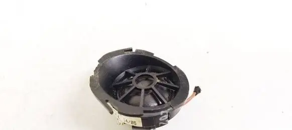 Audi A3 S3 8P Front door speaker 8P0035399