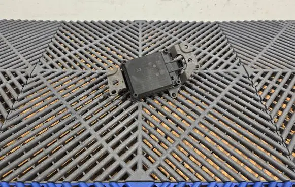 Distronic sensor radar