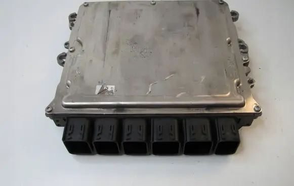 BMW 2 Active Tourer U06 Combustion control unit/module 8599189