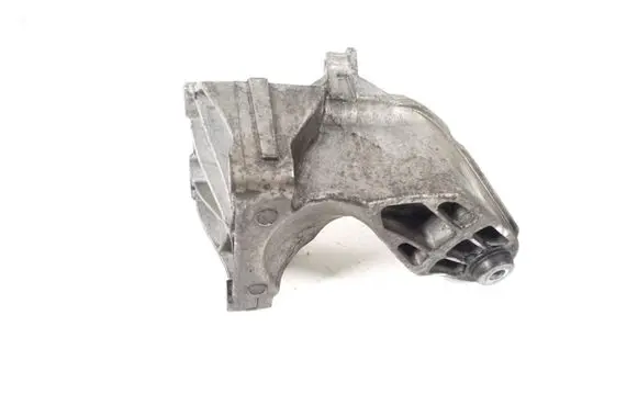 Mercedes-Benz C W204 Engine mounting bracket A6512230004