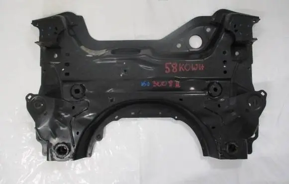 Peugeot 3008 II Front axle beam 