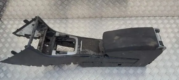 Volkswagen PASSAT B6 Armrest 3c0863323