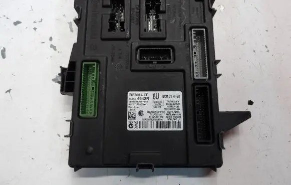 Renault Megane IV Comfort/convenience module 284B14642R A2C3779780600 18558483387641
