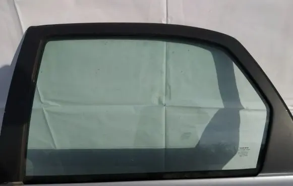 Volvo S80 Rear door window glass