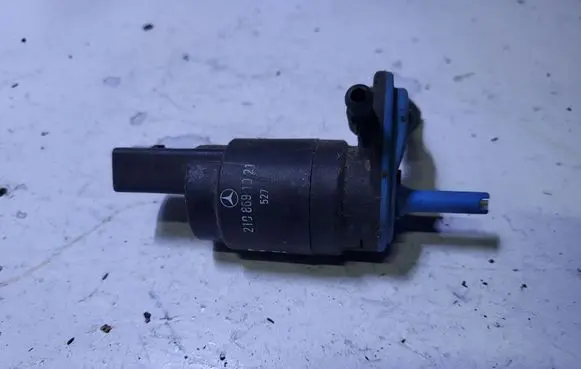 Mercedes-Benz A W168 Windscreen/windshield washer pump 2108691021