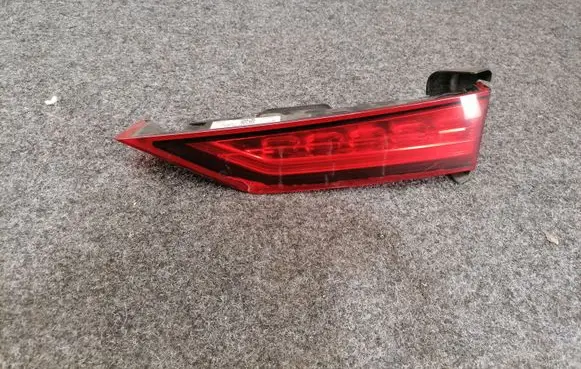 Volvo V60 Tailgate rear/tail lights 31468187