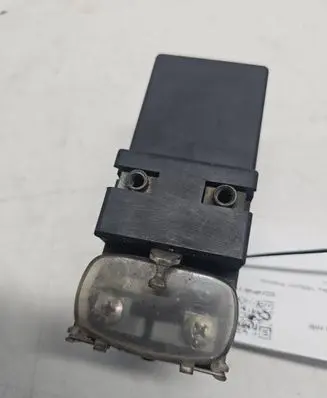 Volkswagen Golf III Coolant fan relay 357919506A
