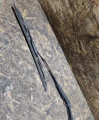 Mitsubishi Space Star Front wiper blade arm