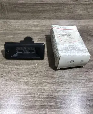Volkswagen Caddy Number plate light 6K9943021