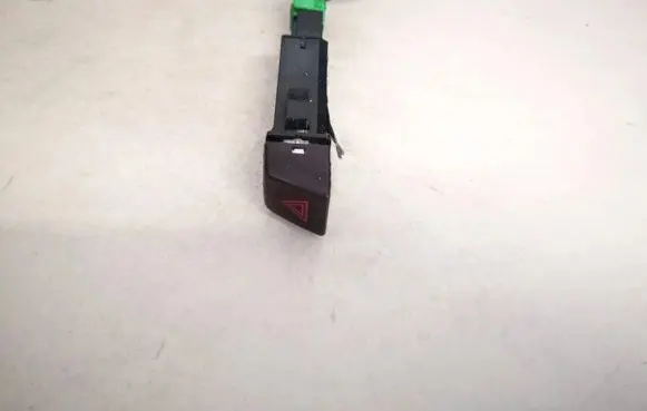 Volvo V50 Hazard light switch 8651399