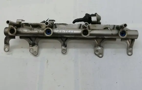 Audi A3 S3 8P Fuel main line pipe 06J133317