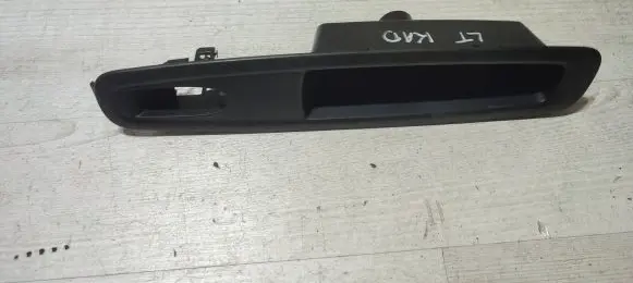 Renault Kadjar Electric window control switch 829508687R 8980S6Z8