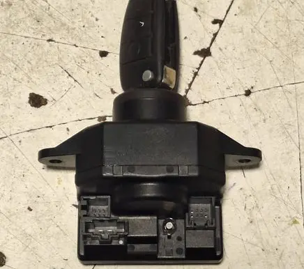 Audi A6 S6 C6 4F Ignition lock 4F0909131G 4F0910131G 33301401