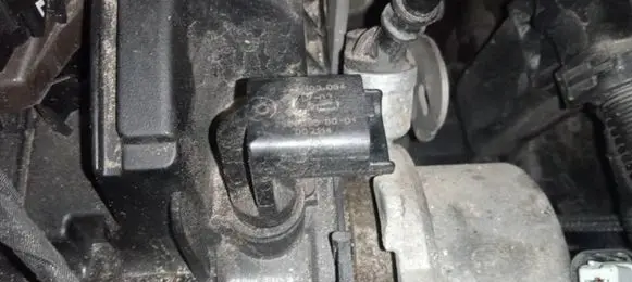 Citroen C3 Picasso Camshaft position sensor 0232103064 V758809580-01