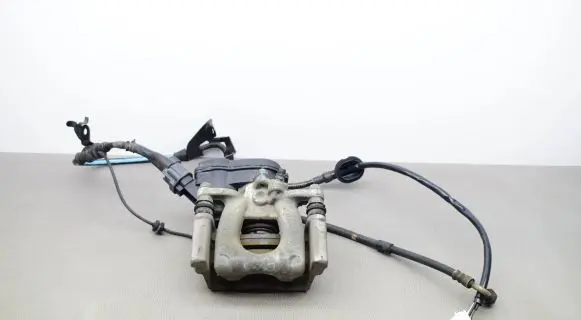 Mazda CX-3 Rear brake caliper 32355597