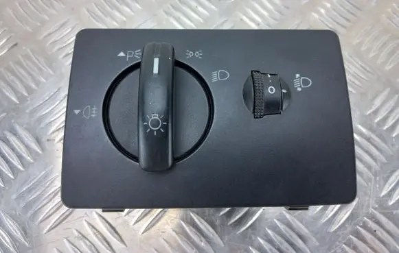 Ford Focus Light switch 7M5T13A024EA