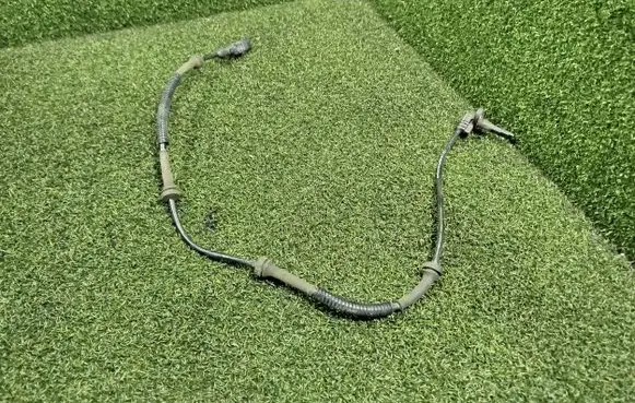 Renault Trafic III (X82) ABS brake wheel speed sensor 479108892R 93868517